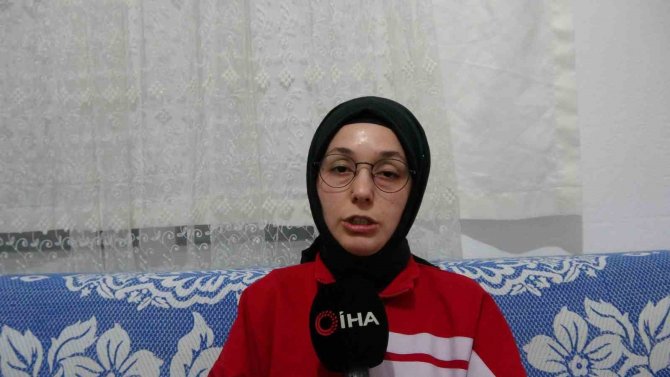 Deprem Öncesi Muhabbet Kuşunun Çırpınışlarına Uyandı, Kafeste Sıkıştığını Düşündü