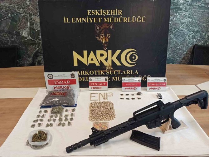 Eskişehir’deki “Kökünü Kurutma Operasyonu”nda 27 Tutuklama
