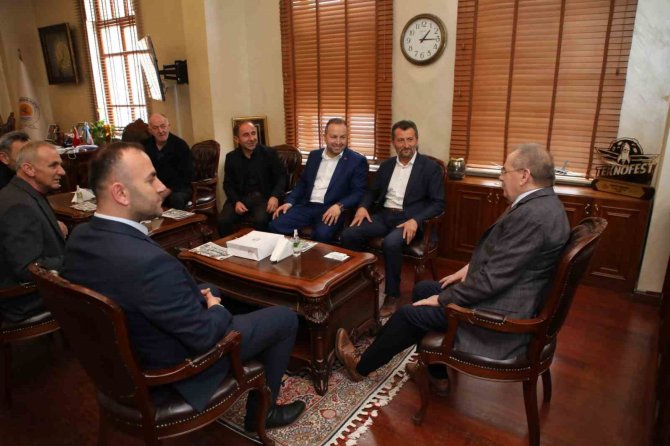 Başkan Özdemir: "Amacımız Ve Önceliğimiz Halka Hizmet Götürmek"