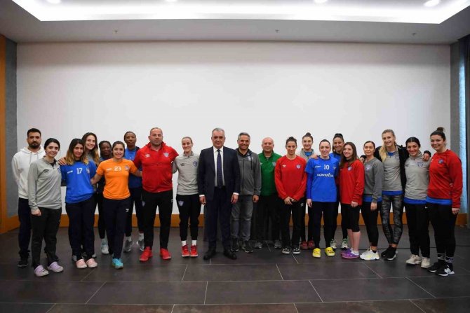 Konyaaltı Kadınlar Hentbolde Hedef Avrupa Kupası