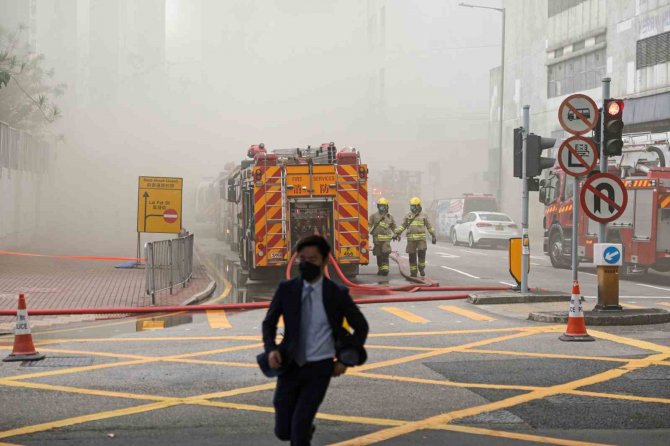 Hong Kong’ta Depo Yangını: 3 Bin 600 Kişi Tahliye Edildi