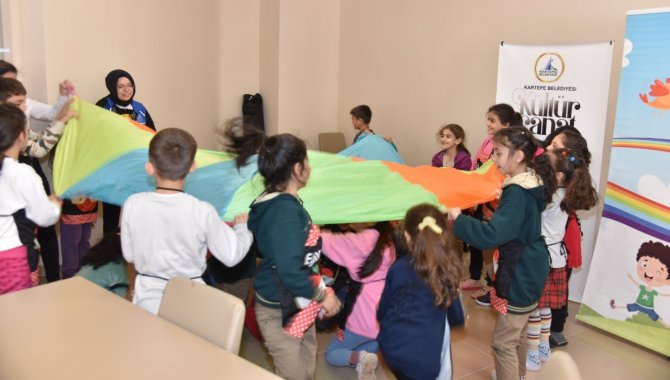 Depremzede Minikler Hem Öğreniyor Hem De Eğleniyor