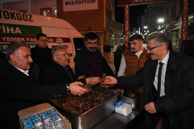 Başkan Büyükkılıç, İlk İftarını Memleketi Develi’de Açtı