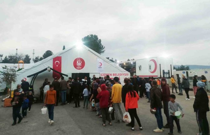 İ̇lk Oruçlar Keçiören Belediyesi İftar Çadırlarında Açıldı