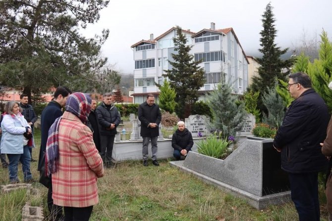 Kurtuluş Savaşı’da Karadeniz’de Cephane Taşıyan Rahime Kaptan Mezarı Başında Anıldı
