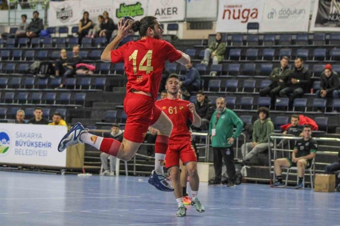 Göztepe Hentbol Takımı’nın Hedefi 3’te 3 Yapmak