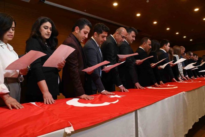 Manavgat Belediyesi’nde 30 Yeni Memur Yemin Ederek Görevine Başladı