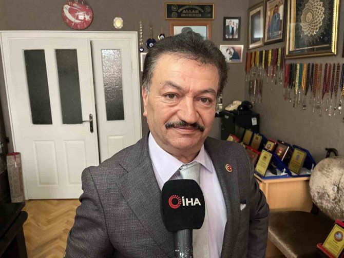 Tbmm’nin 20 Yıllık Berberi Vekil Olmaya Hazırlanıyor