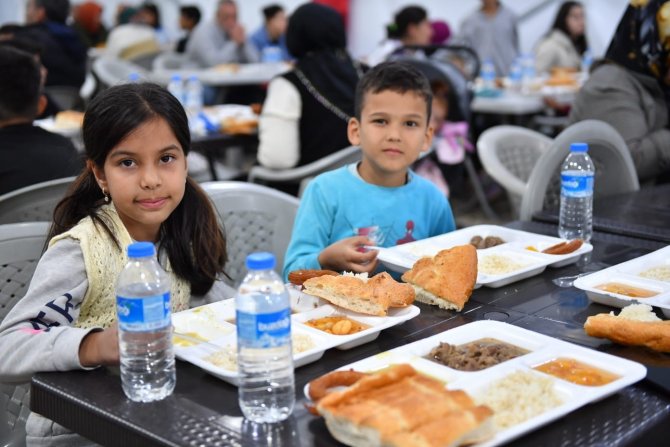 Altındağ Belediyesinden Osmaniye’de Depremzedelere İftar
