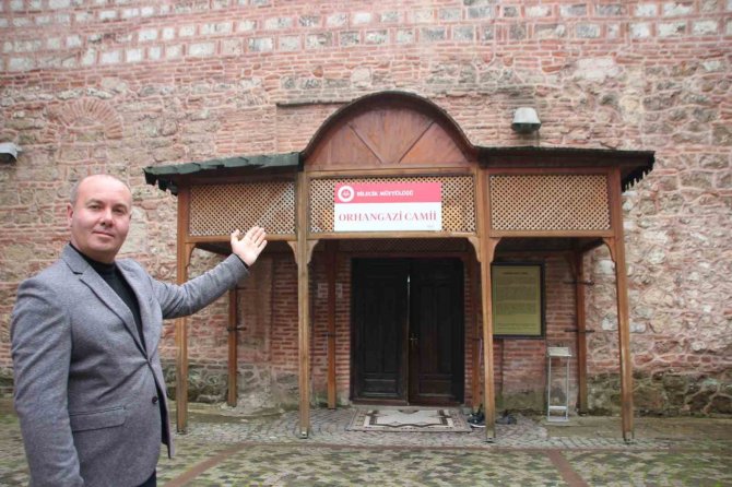 Orhan Gazi Tarafından Yapılan 691 Yıllık Camide Ramazan Heyecanı