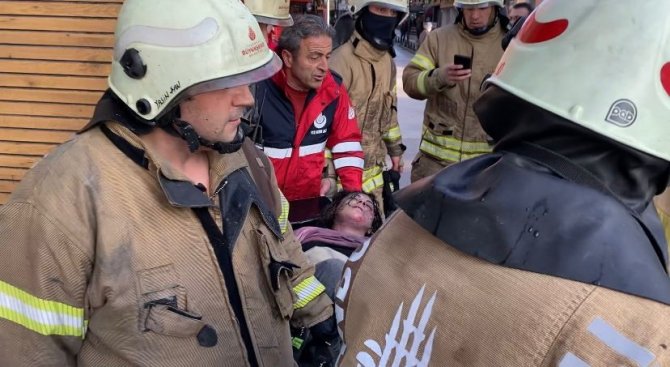 Pendik’te 7 Katlı Otelde Yangın: 2 Ölü 2 Yaralı