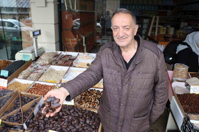 Ramazan Geldi, Hurmaya Talep Arttı