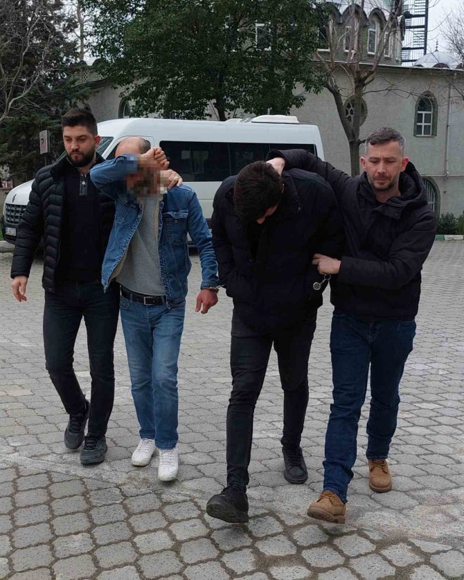 Bonzai Ve Uyuşturucu Hapla Yakalanan 2 Kişi Gözaltına Alındı