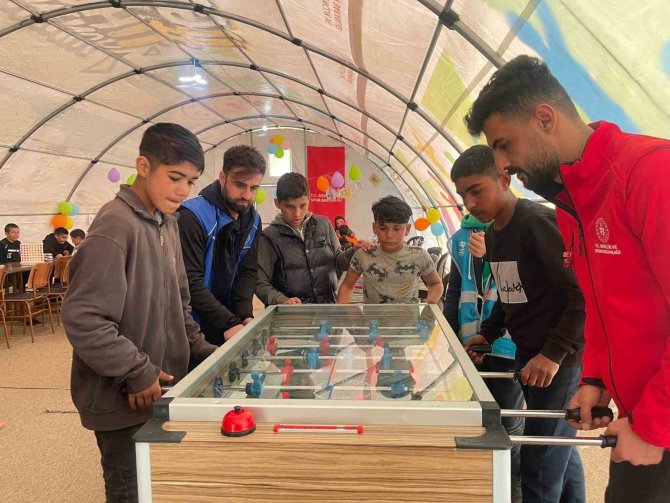Şırnak’ta Gönüllüler, Depremzede 2 Bin Çocuğu Oyun İle Buluşturdu