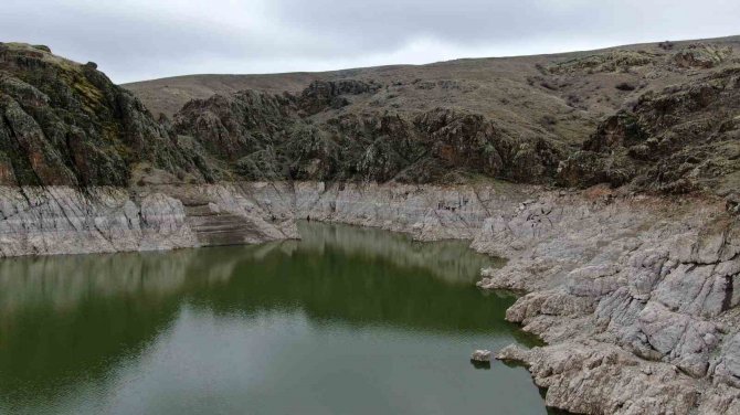 7 Yıl Sonra Su Tuttu, Çiftçileri Sevindirdi