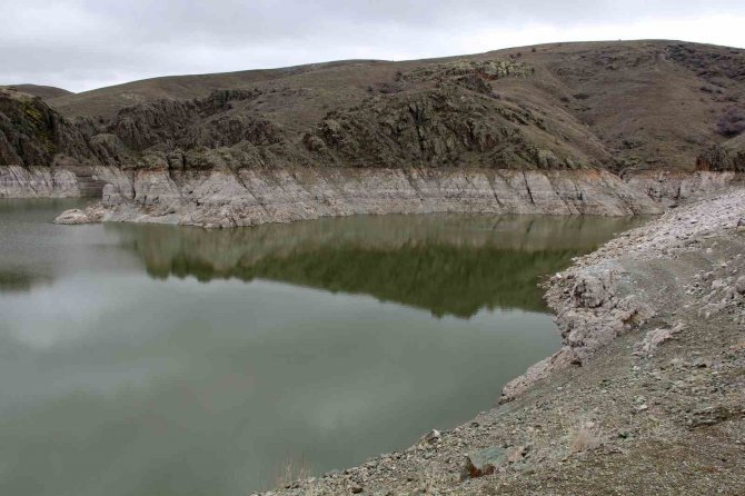 7 Yıl Sonra Su Tuttu, Çiftçileri Sevindirdi
