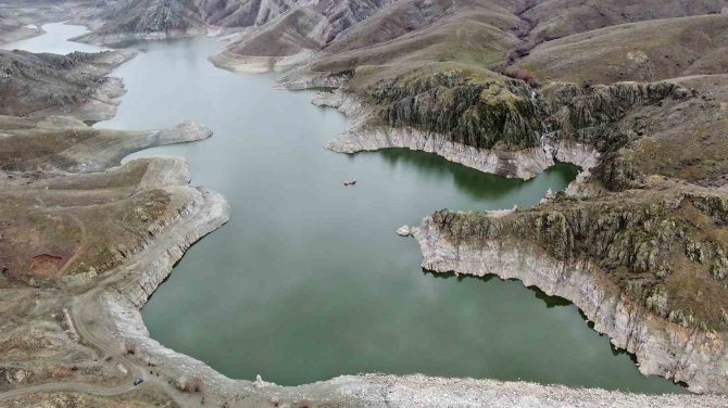 7 Yıl Sonra Su Tuttu, Çiftçileri Sevindirdi