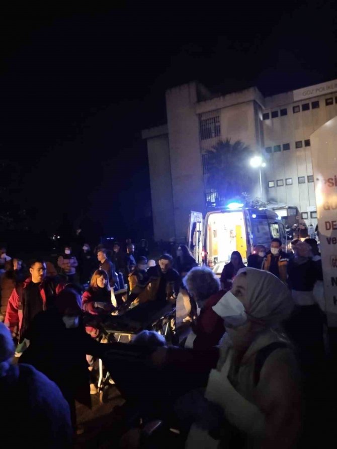 Sultan Abdülhamid Han Eğitim Ve Araştırma Hastanesinde Korkutan Yangın