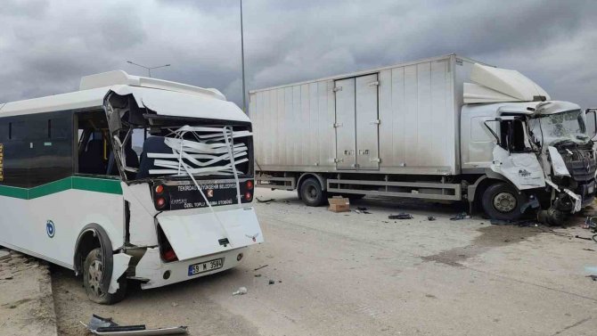 Çorlu’da Trafik Kazası: 3 Yaralı