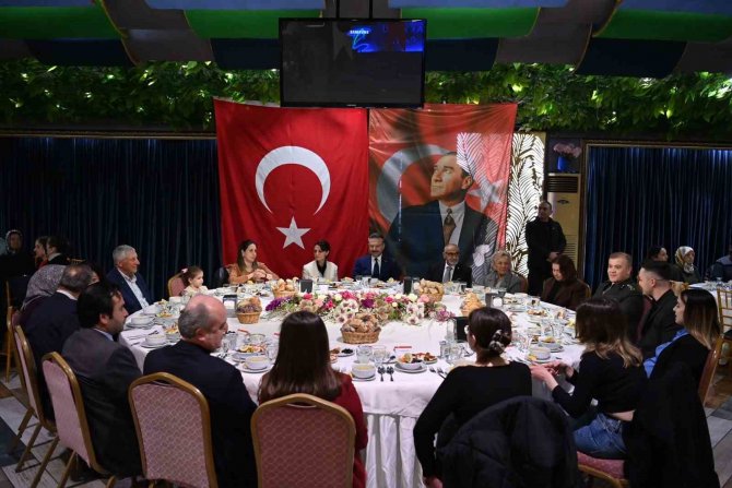 Vali Aksoy, Şehit Aileleri Ve Gaziler İle İftar Programında Bir Araya Geldi