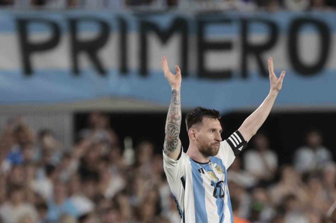 Messi, Kariyerinde 800 Gole Ulaştı