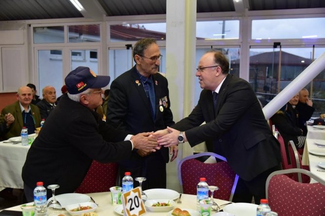 Vali Tutulmaz, Şehit Aileleri Ve Gazilerle İftarda Bir Araya Geldi