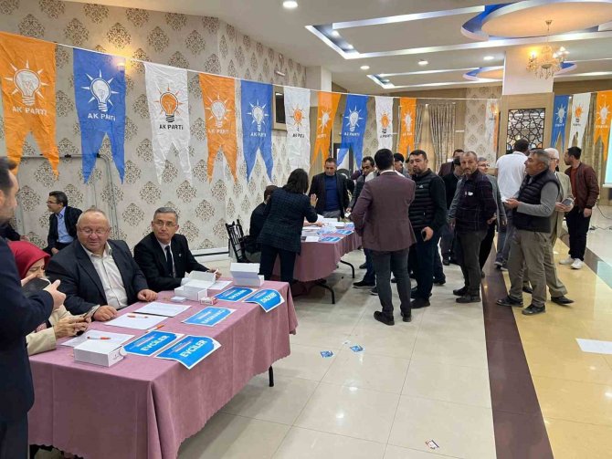 Ak Parti’de Temayül Yoklaması Başladı