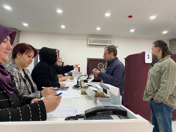 Ak Parti’de Temayül Günü, 755 Kişi Oy Kullanacak