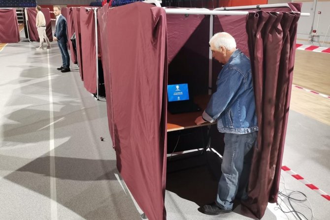 Ak Parti İ̇zmir Temayüle Gitti, Aday Adayları Oylanıyor