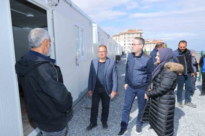 Başakşehir Belediye Başkanı Kartoğlu Malatya’daki Konteyner Kentleri Gezdi