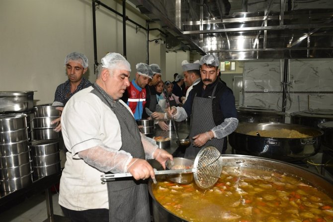 Batman’da Açılan Aşevleri Hizmet Vermeye Başladı
