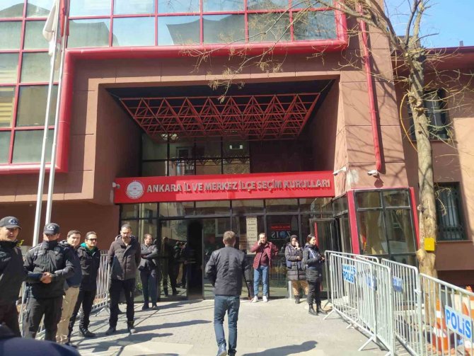 Cumhurbaşkanı Adaylarından 11’i İçin 100 Bin İmza Sürecinde Dördüncü Gün