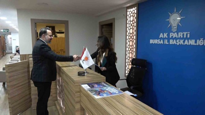 Babası Chp’den Oğlu Ak Parti’den Milletvekili Aday Adayı Oldu