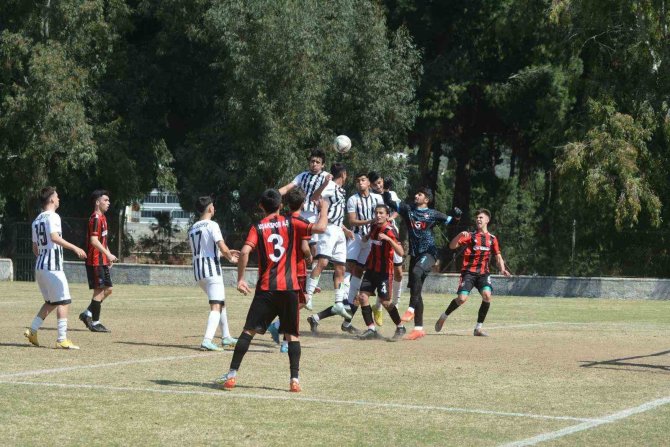 Nazilli Belediyespor U-19 Takımı Play-off Bileti Aldı