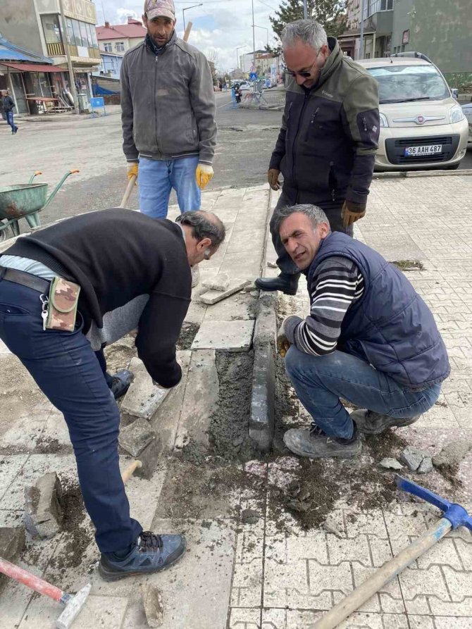 Selim Belediyesi Yol Çalışmalarına Başladı