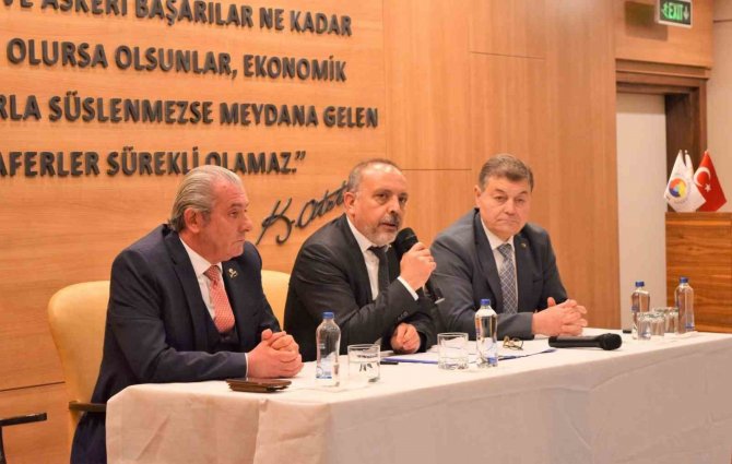 İ̇zmir’in 6 İlçesi Vekil İstiyor: "500 Bini Aşan Nüfusa Sahip Bölgede 20 Yıldır Vekil Seçilmedi"