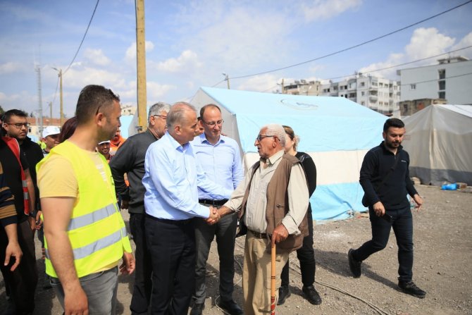 Başkan Zolan Afetzedeleri Yalnız Bırakmıyor