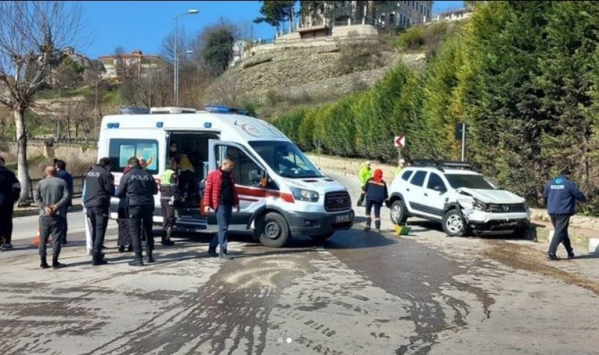 Karabük’te Trafik Kazası: 3 Yaralı