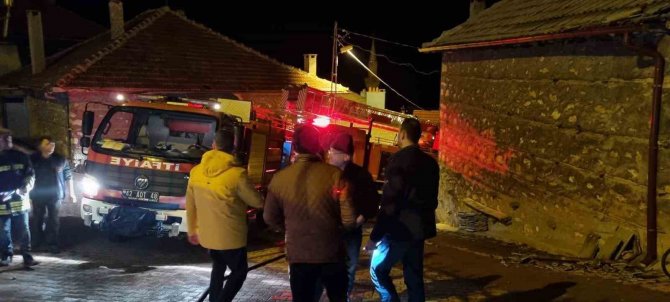 Derebucak’ta Korkutan Ev Yangını