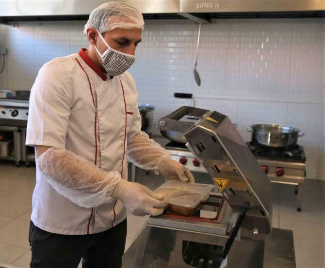 İ̇ftarlık Ve Sahurluklar Merkezefendi Belediyesi Aşevinden