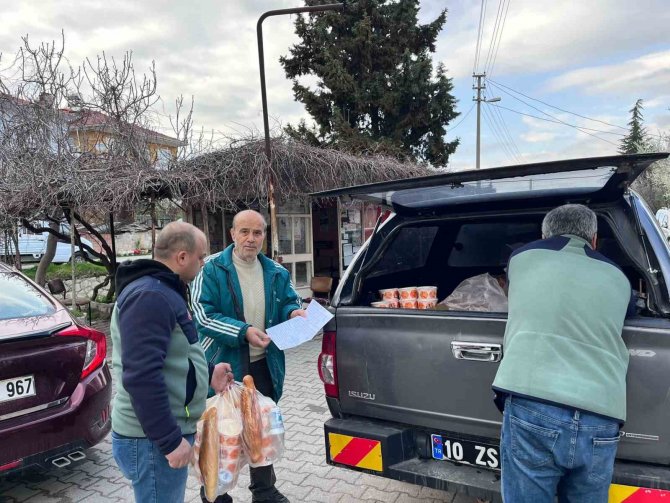 Sındırgı’da 20 Bin İftar Yemeği Evlere Ulaştırılacak
