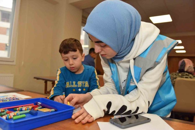 Depremzede Çocukların Yüzü Yıldırım’da Gülüyor