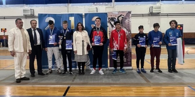 Eskrimci Deniz Sayın Yunanistan’da Bronz Madalya Kazandı