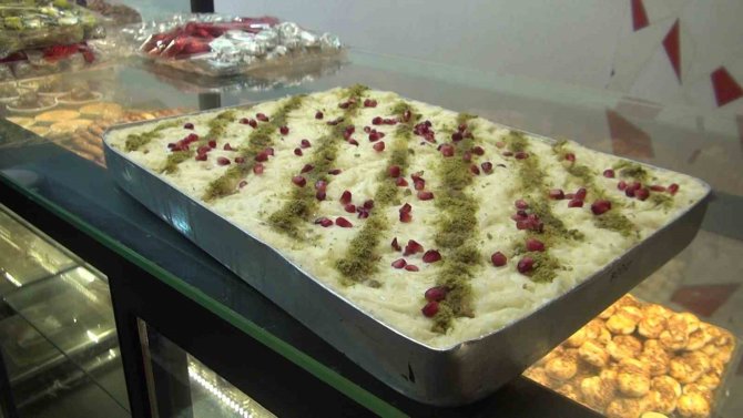 Osmanlı’dan Günümüze Gelen Güllaç Ramazan’da Damakları Tatlandırıyor