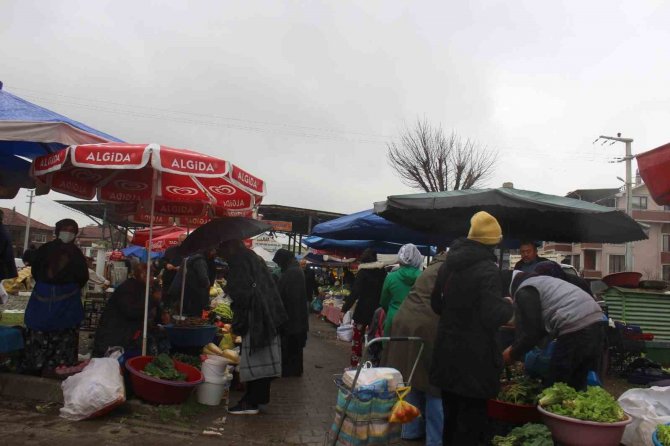 Semt Pazarlarında Ramazan Hareketliliği