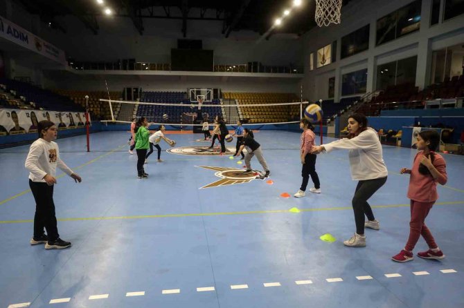 Yenimahalle Yeni Sporcularını Bekliyor