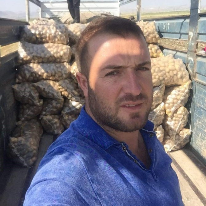 Afyonkarahisar’da İki Grup Arasında Alacak Verecek Kavgası: 1 Yaralı
