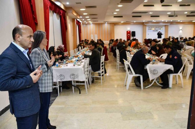 Altınova Belediyesi, İftarda Buluştu
