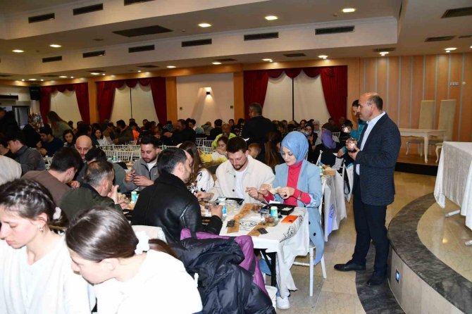 Altınova Belediyesi, İftarda Buluştu
