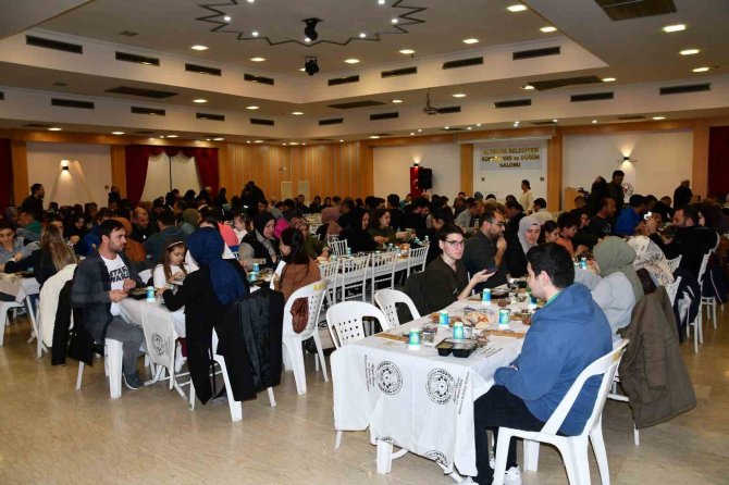 Altınova Belediyesi, İftarda Buluştu